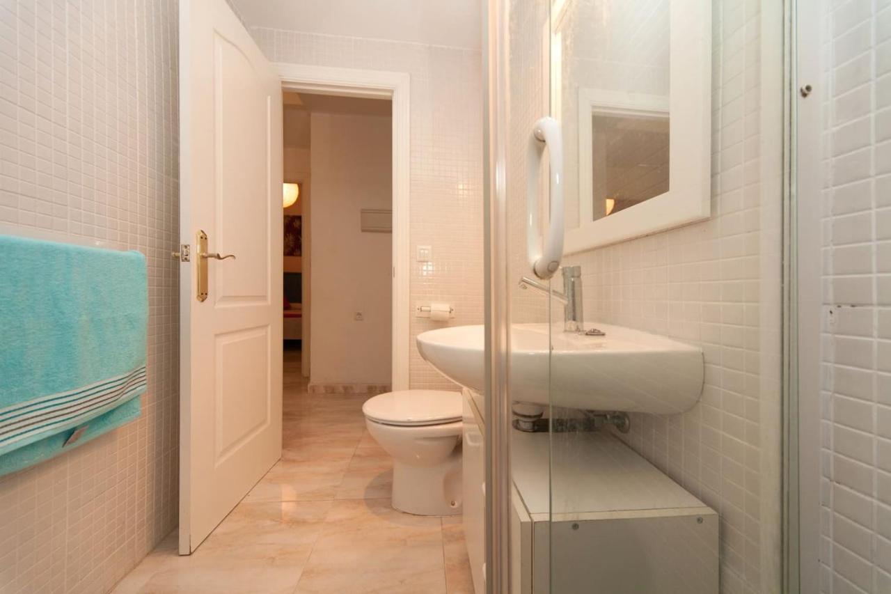 Apartamento A Redes Apartment เซบีญา ภายนอก รูปภาพ